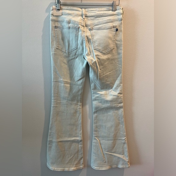 NWT - Pilcro Anthropologie Low Rise Flare Jeans - Size 26 - Picture 5 of 8